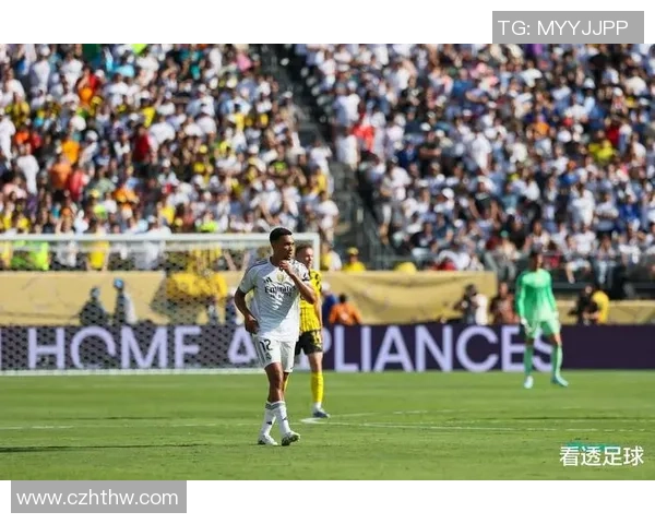 足球巨星惨遭枪杀引发全球哀悼与对暴力事件的深思